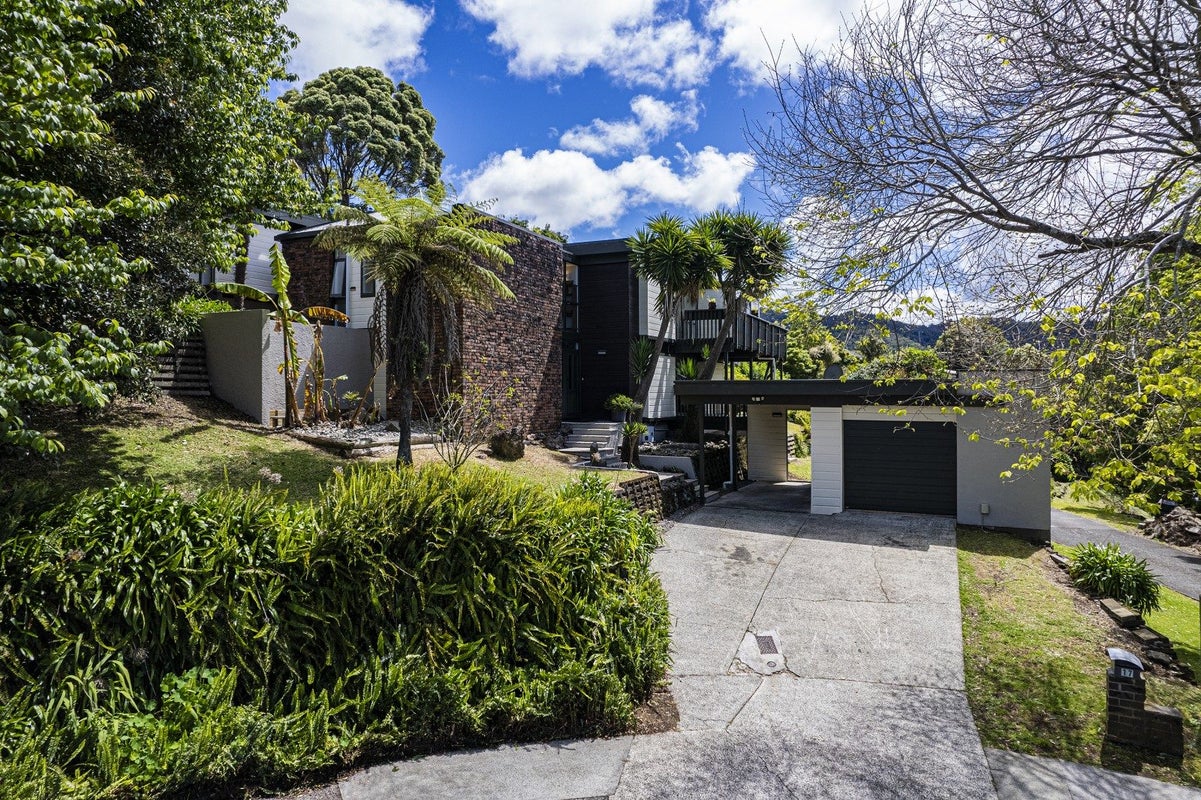 17 Kowhai Park Road, Maunu, Whangarei - Carousel 1