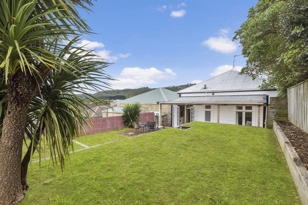 445 Adelaide Road, Berhampore, Wellington - Carousel 1