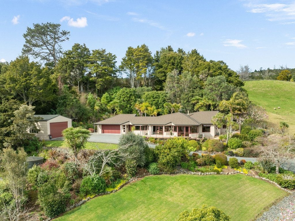 7 Erskine Road, Maunu, Whangarei - Carousel 1