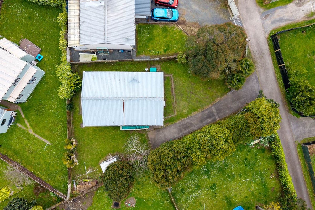 2/32 Maplesden Drive, Clendon Park, Auckland - Carousel 19