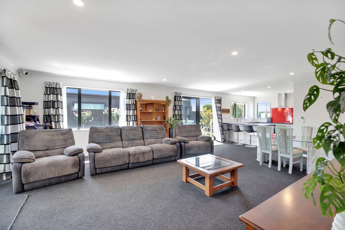 28 Henrietta Street, Marshland, Christchurch - Carousel 2