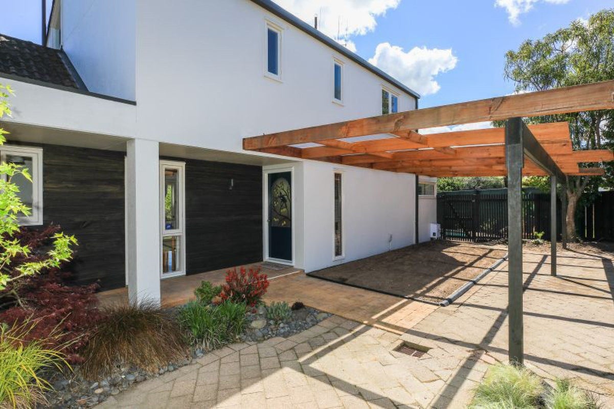 53 Hooker Avenue, Chedworth, Hamilton - Carousel 2