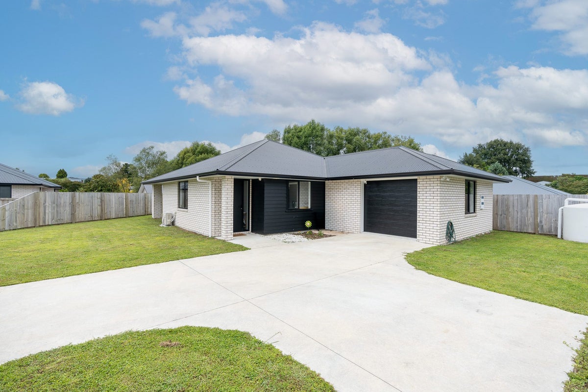 39 Acacia Avenue, Kihikihi, Te Awamutu - Carousel 1