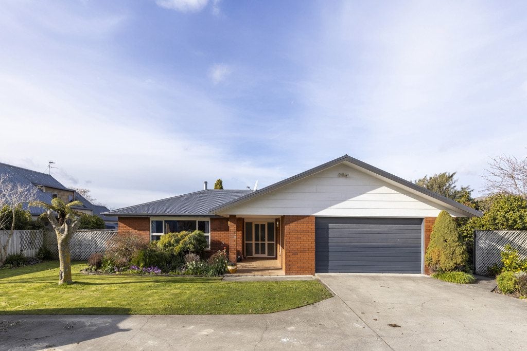 16 Westhaven Place, Redwoodtown, Blenheim - Carousel 1
