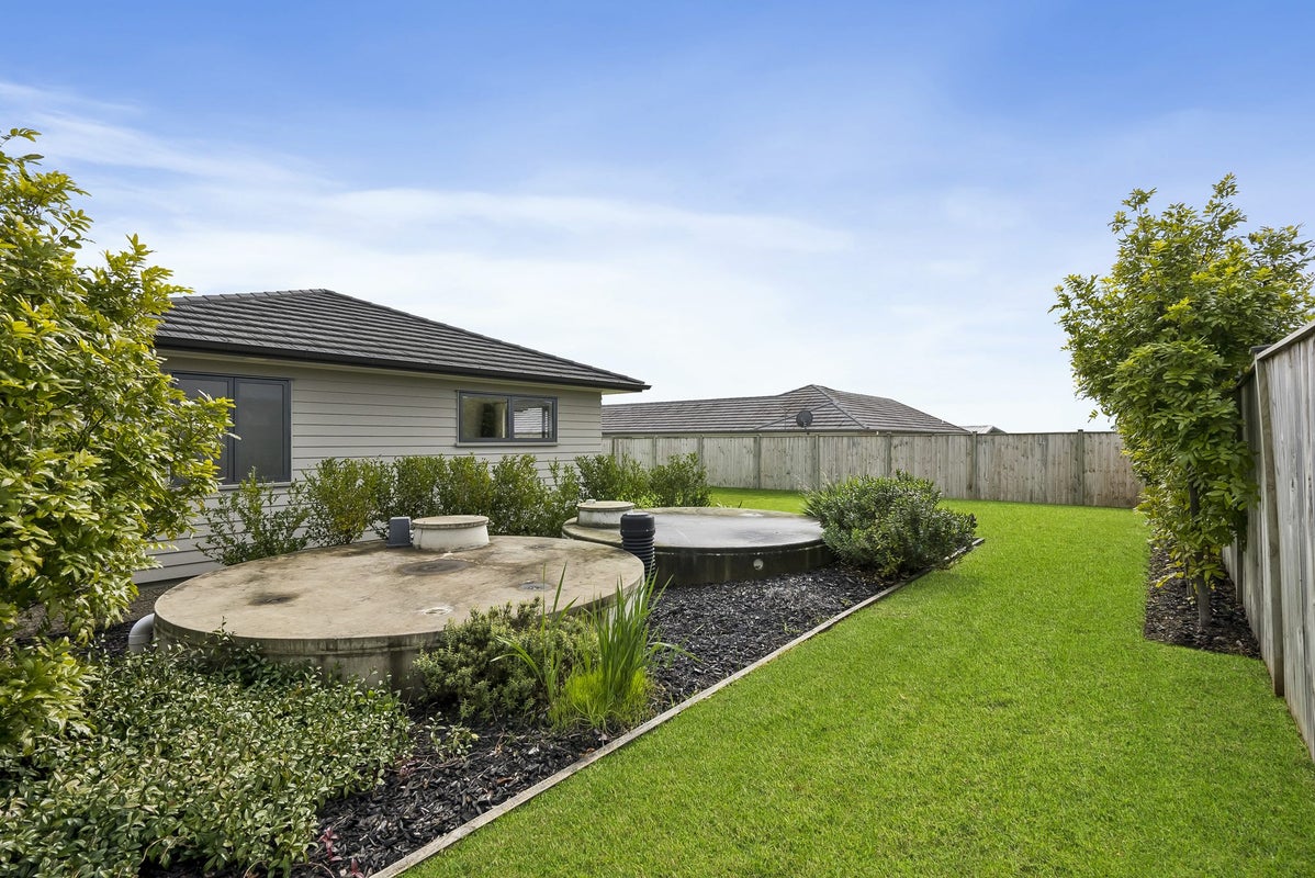 9 Mahutonga Avenue, Beachlands, Auckland - Carousel 35