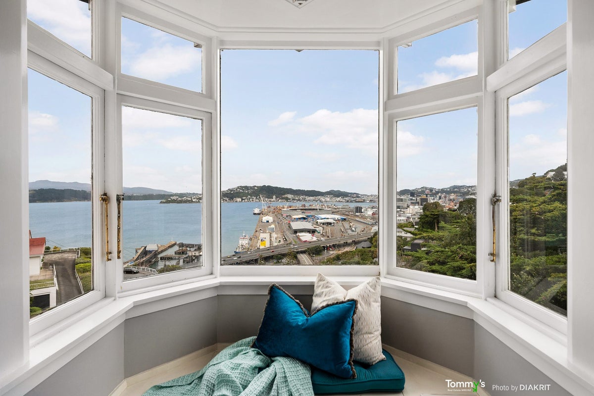 123 Barnard Street, Wadestown, Wellington - Carousel 1