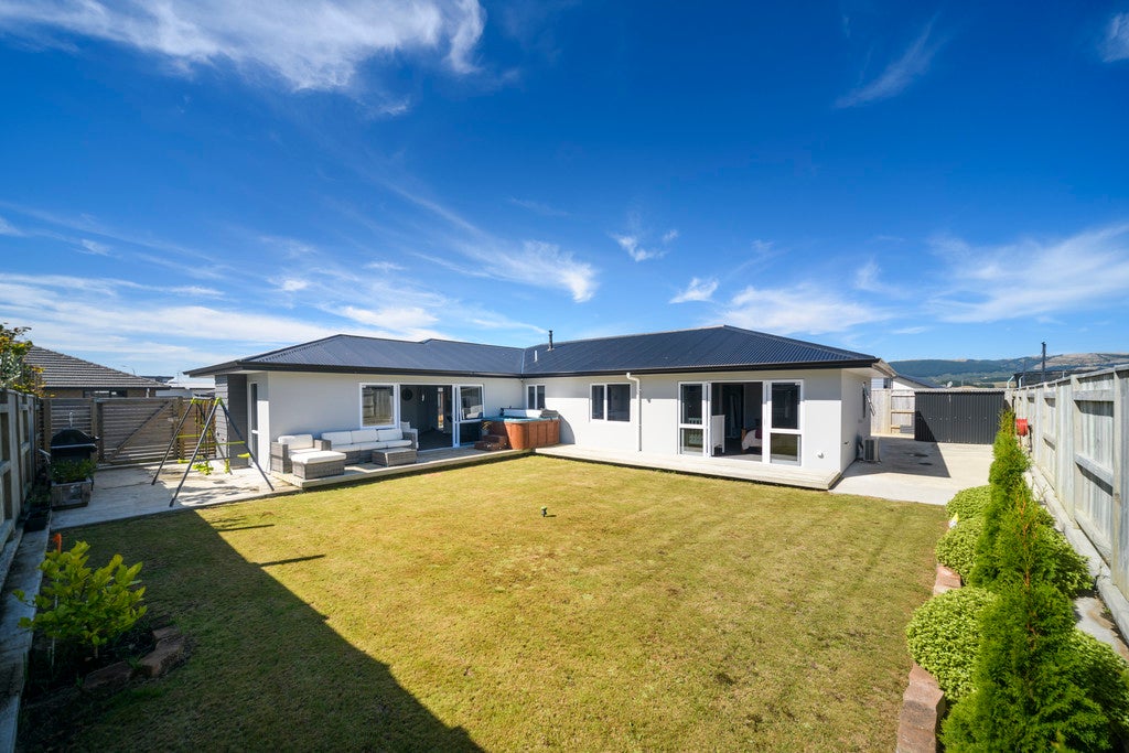126 Johnstone Drive, Fitzherbert, Palmerston North - Carousel 2