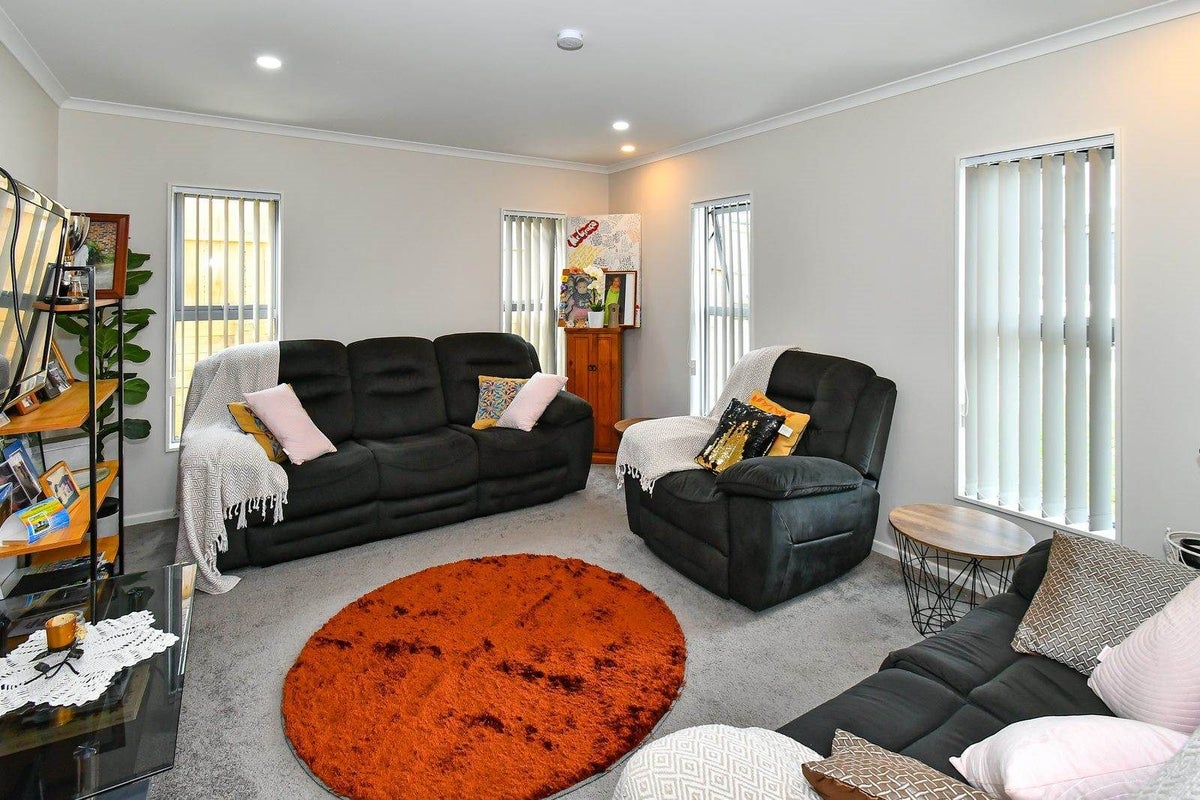 20 Te Aramanu Crescent, Papakura, Papakura - Carousel 2