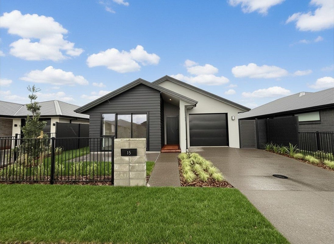 15 Te Rina Boulevard, OMOKOROA - Carousel 2