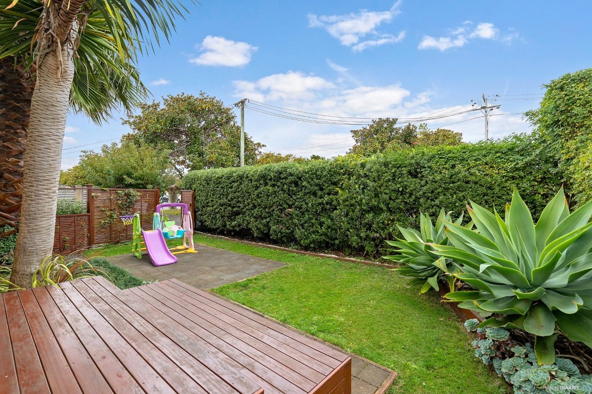 2/9 Bowling Avenue, Epsom, Auckland - Carousel 8