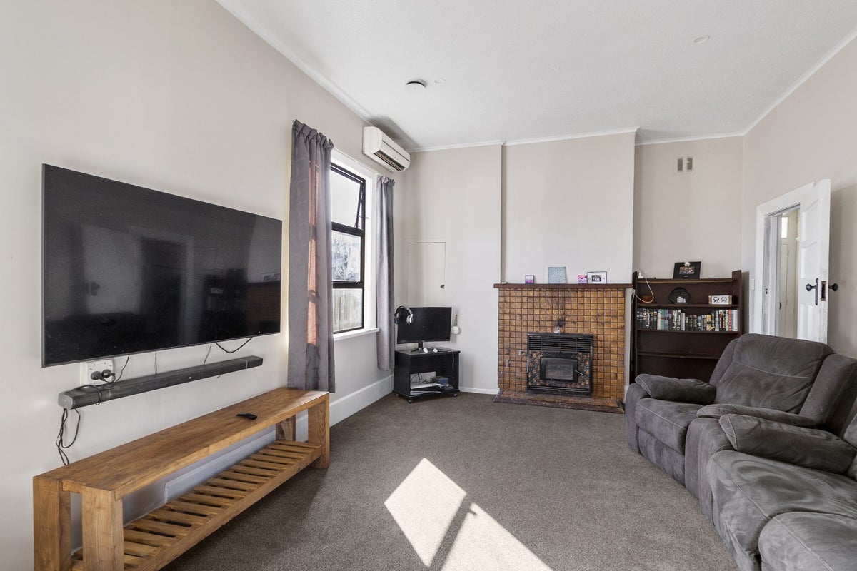 6 Aynsley Street, Parkside, Timaru - Carousel 2