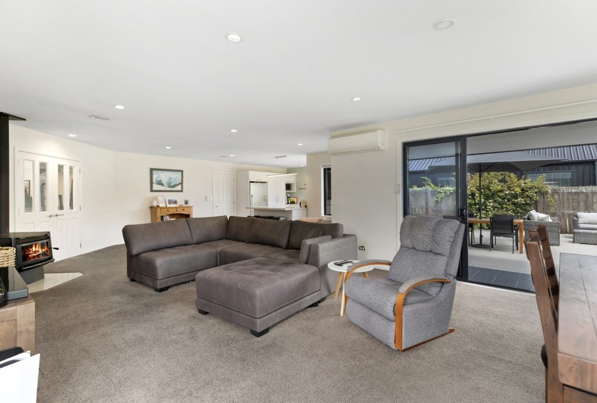 9 Red Cottage Drive, Lake Hayes, Queenstown - Carousel 2