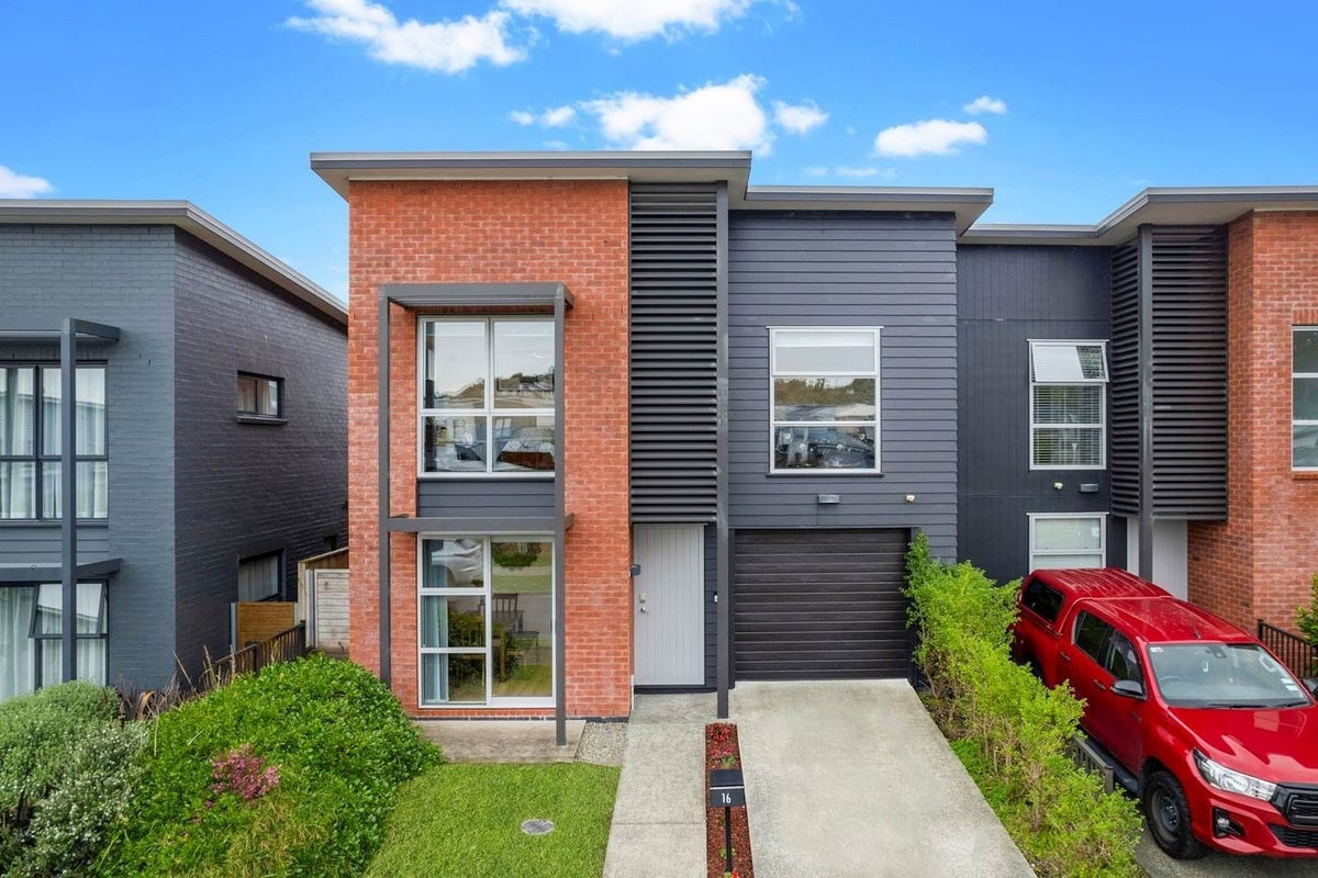 16 Gilbert Hall Way, Swanson, Auckland - Carousel 1