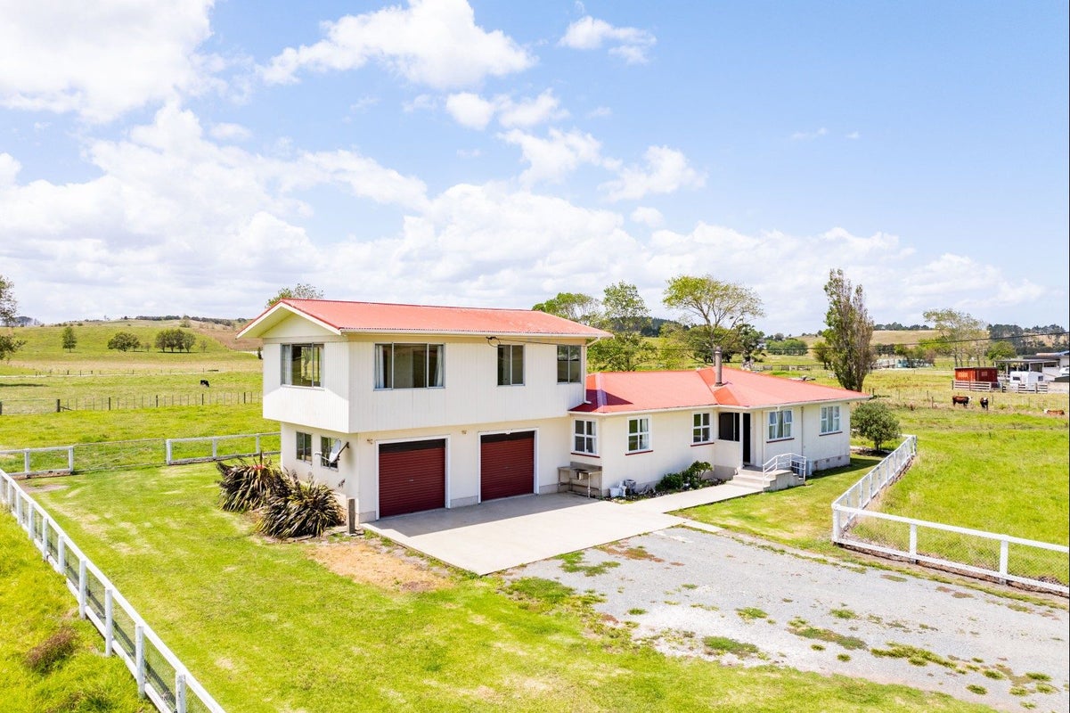 6362 State Highway 12, Turiwiri - Carousel 2
