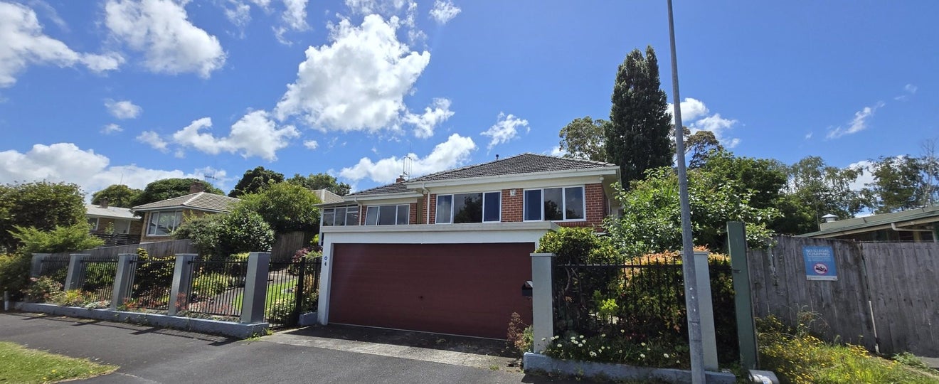 4 Kelvin Place, Hamilton East, Hamilton - Carousel 18