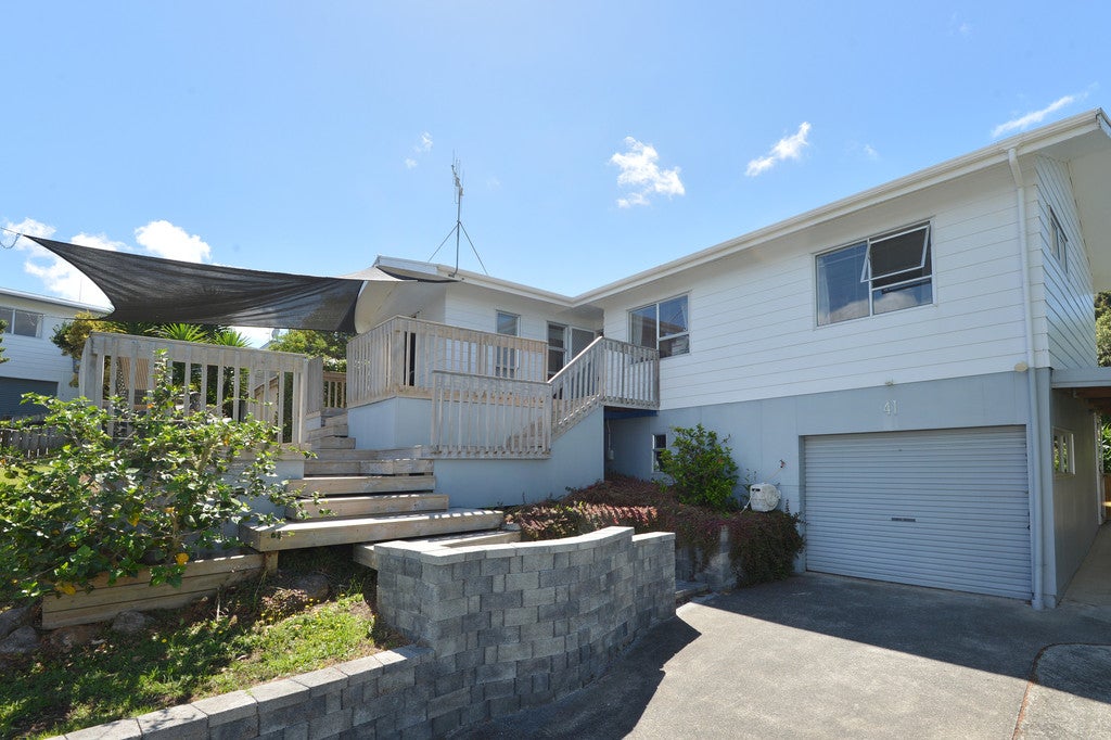 41 Raumati Crescent, Onerahi, Whangarei - Carousel 1
