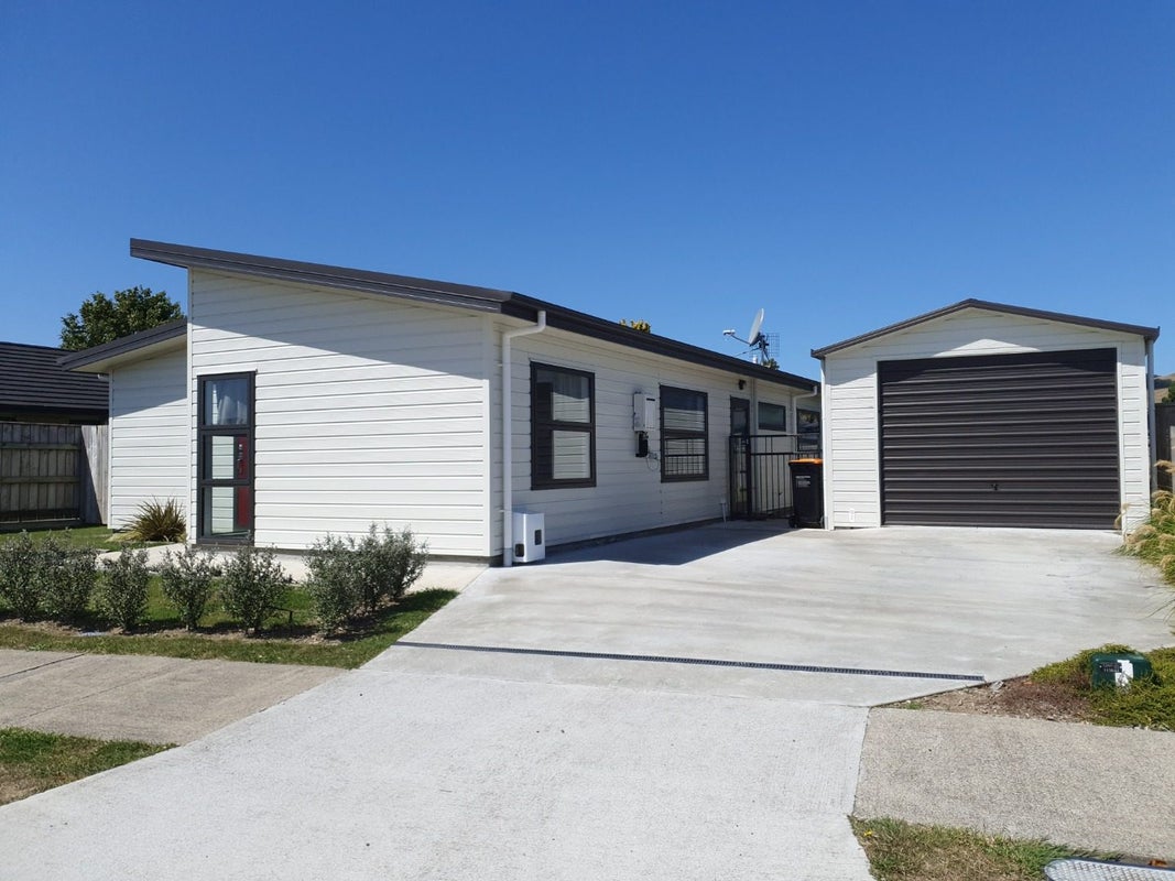 23 Oak Crescent, Ashhurst, Ashhurst - Carousel 2