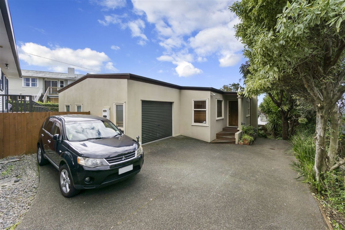 2/539 Glenfield Road, Glenfield, Auckland - Carousel 2