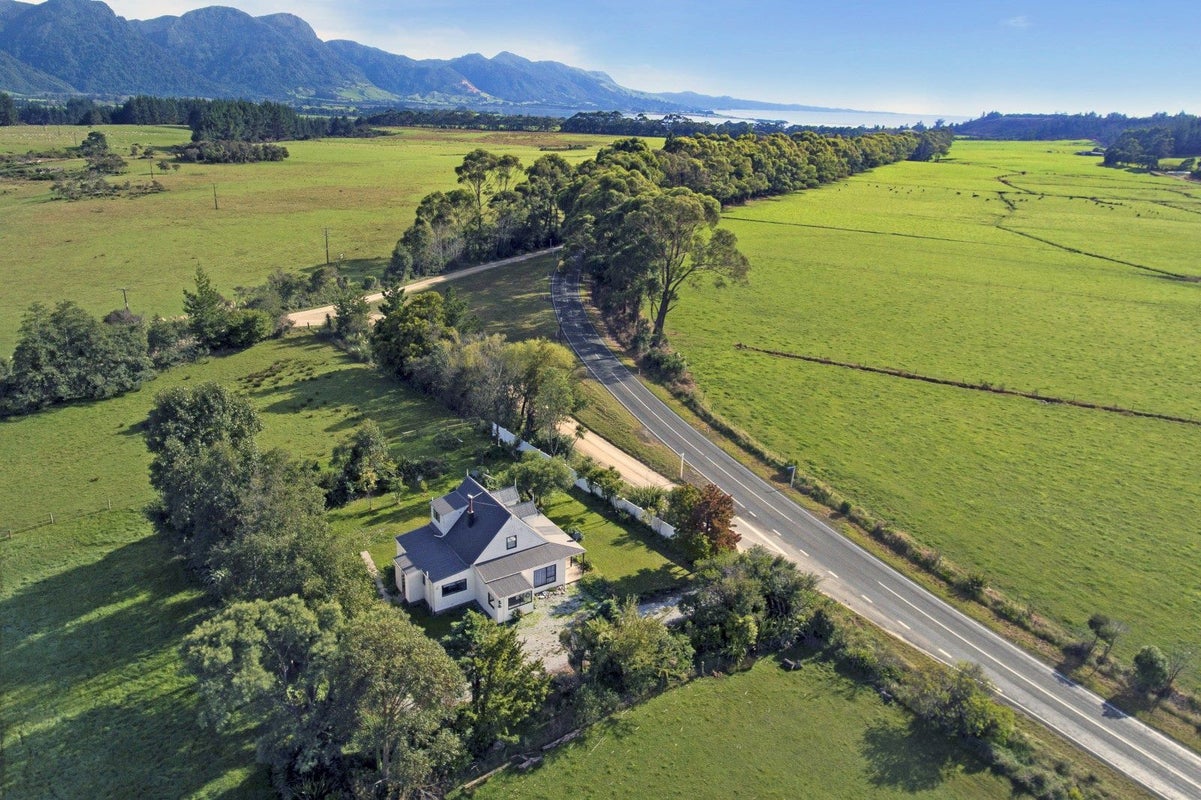 2073 Takaka-Collingwood Highway, Collingwood - Carousel 1