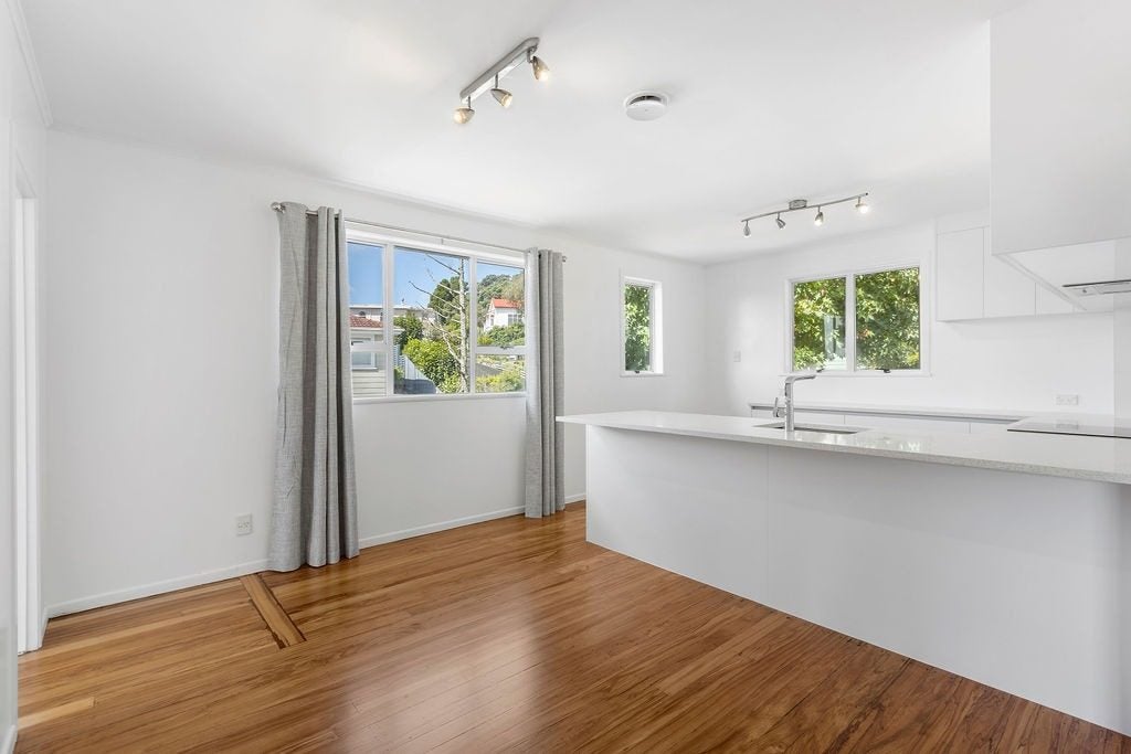 167A Methuen Road, New Windsor, Auckland - Carousel 2