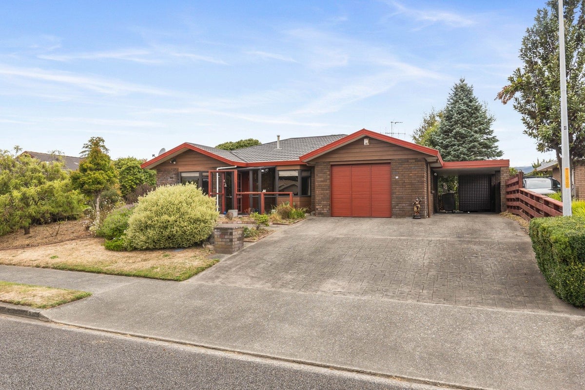 28 Cedar Drive, Paraparaumu Beach, Paraparaumu - Carousel 1