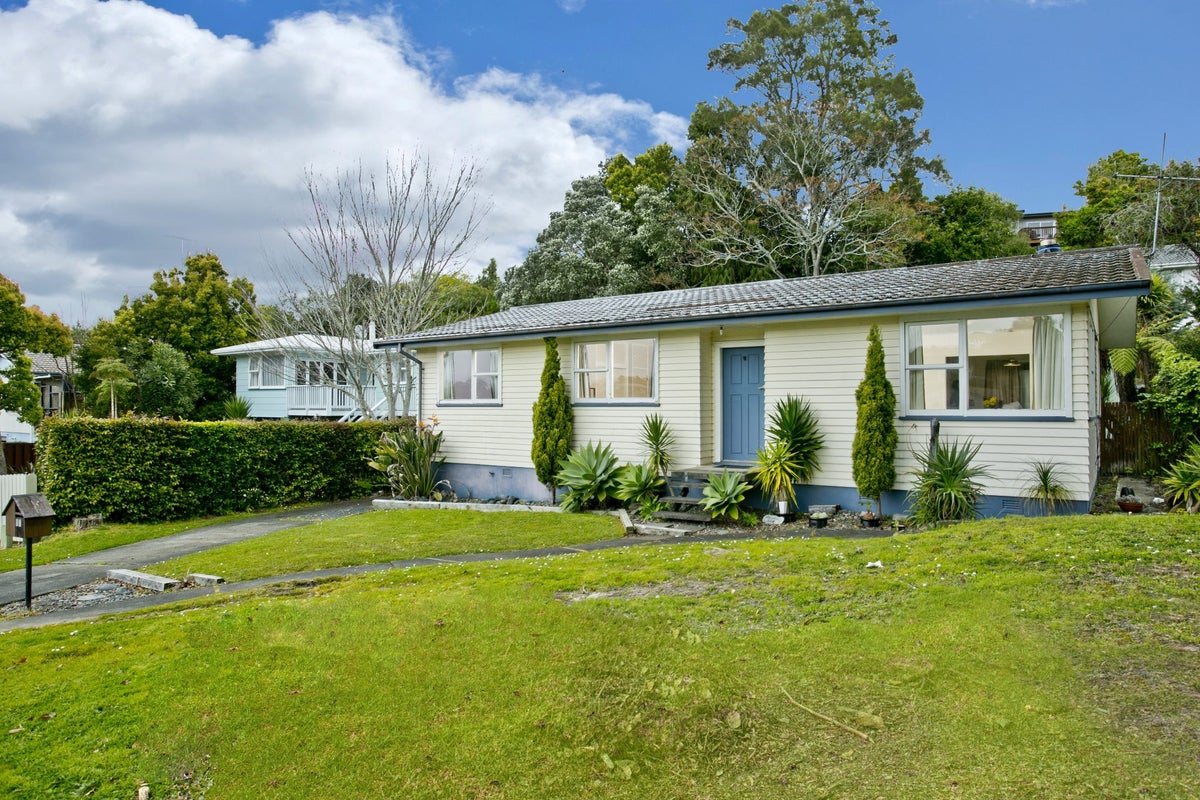 22 Sequoia Place, Sunnynook, Auckland - Carousel 1