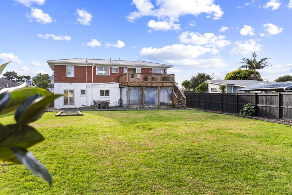 71 Second View Avenue, Beachlands, Auckland - Carousel 1