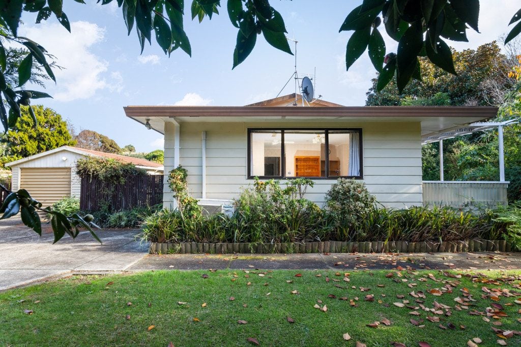 9 Pohutukawa Drive, Athenree, Katikati - Carousel 1