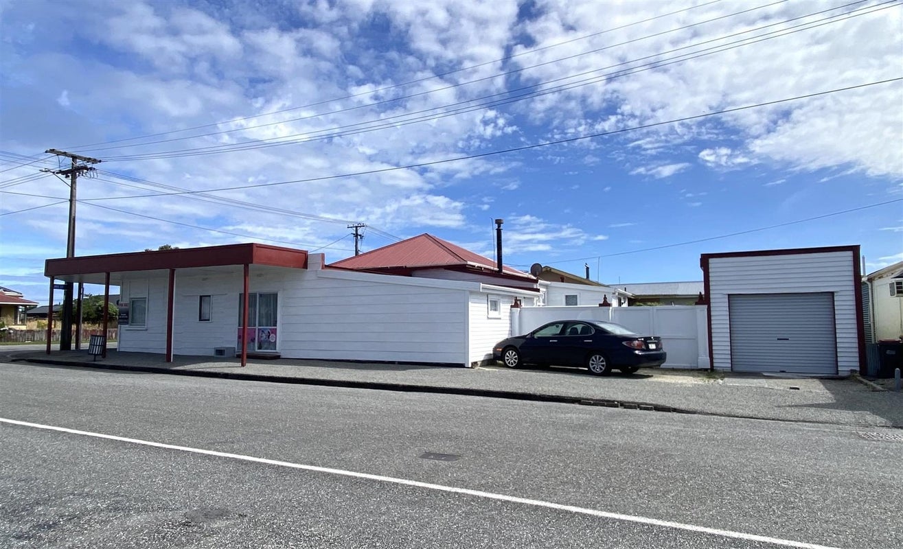 67 Blake Street, Blaketown, Greymouth - Carousel 1