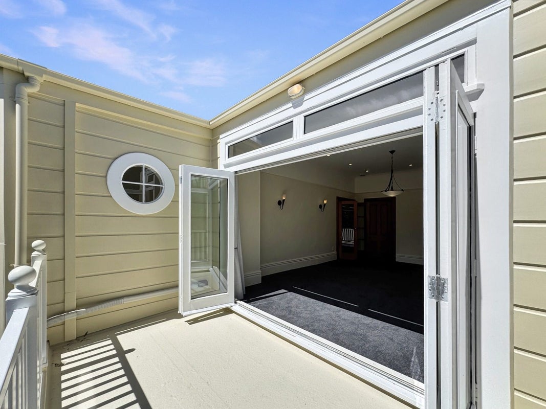212 Cockayne Road, Ngaio, Wellington - Carousel 2