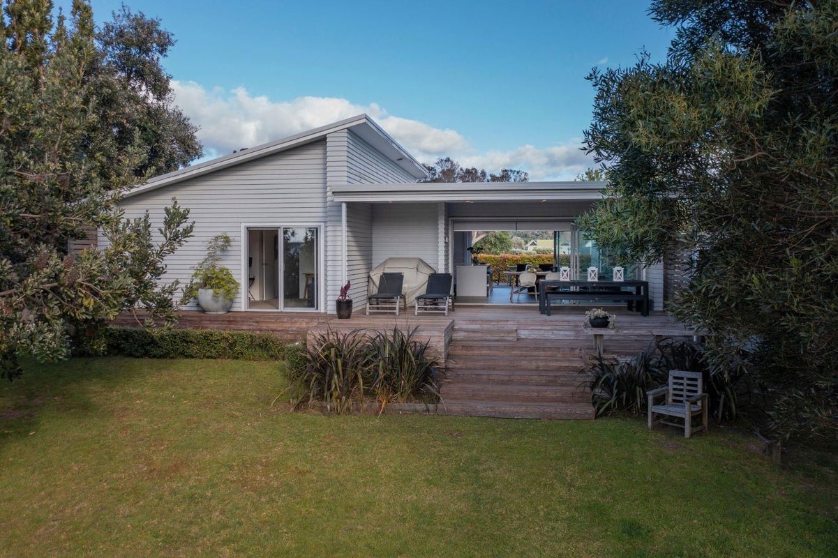 8 Bell Road, Pauanui, Pauanui - Carousel 2