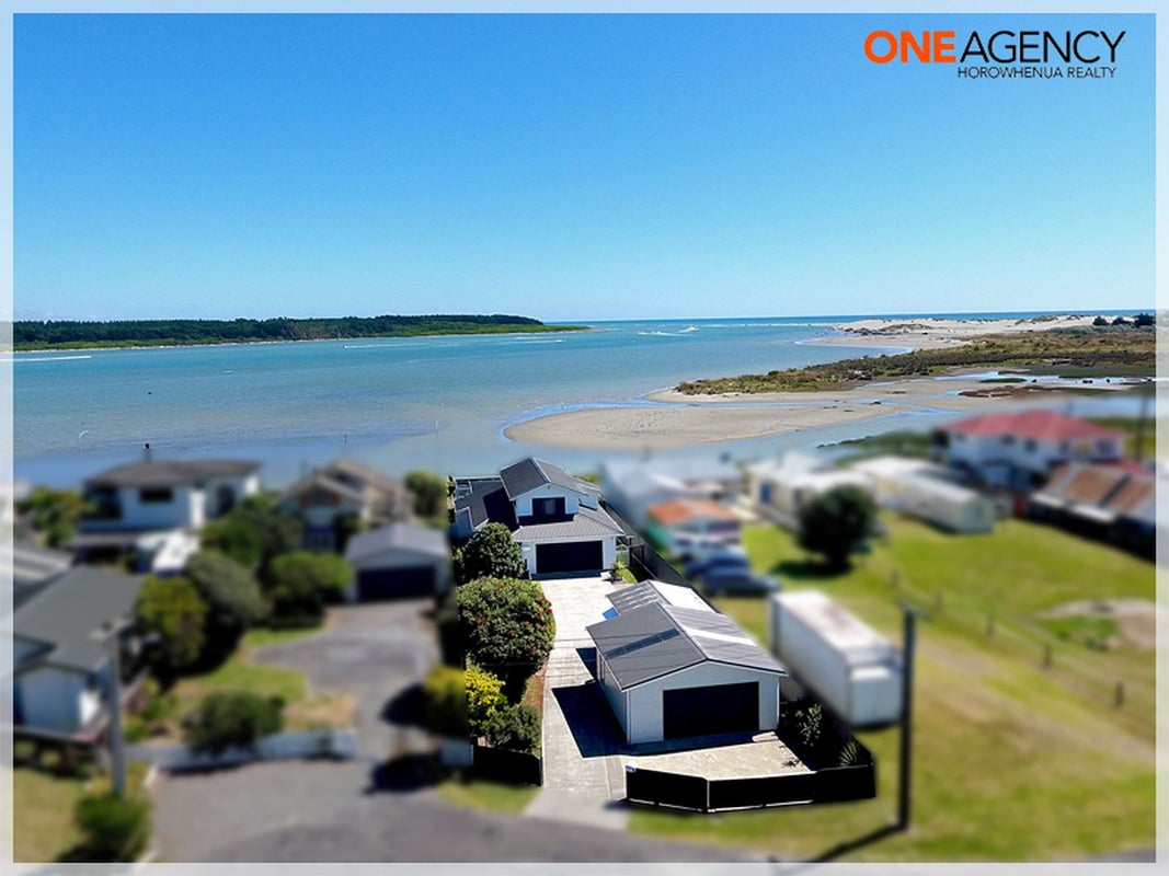 9 Rosvall Place, Foxton Beach, Foxton - Carousel 2