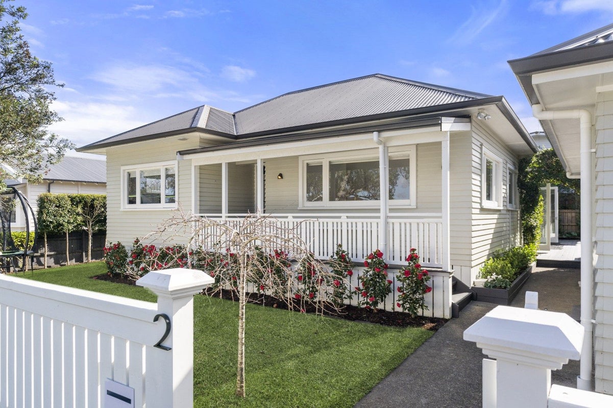 2 Ascot Avenue, Narrow Neck, Auckland - Carousel 21