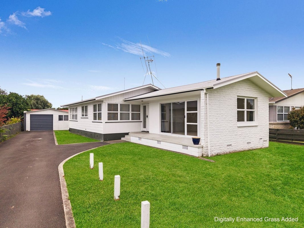 14 Thorpe Street, Fairview Downs, Hamilton - Carousel 1