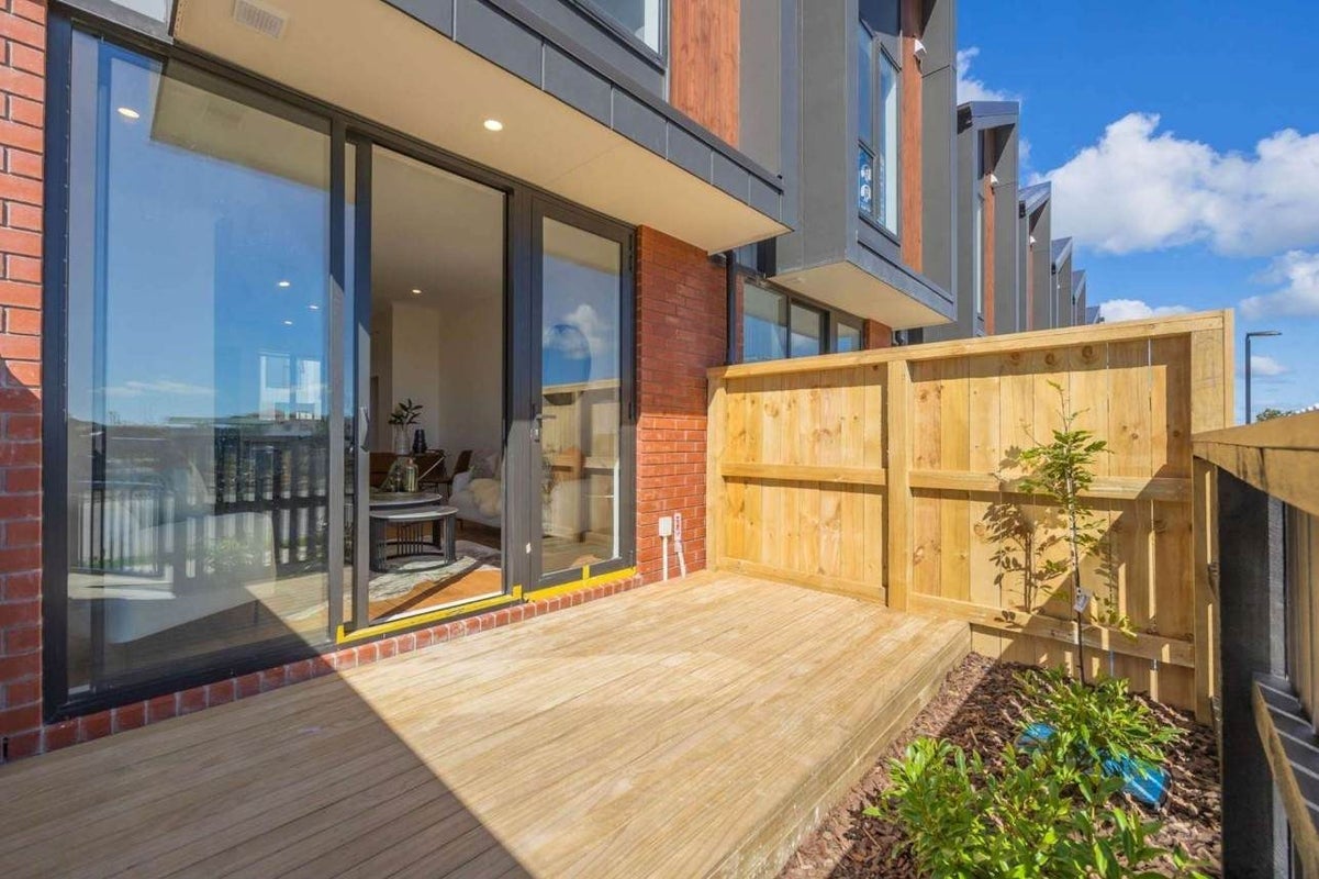 14 Waipuhinui Way, Wiri, Auckland - Carousel 7