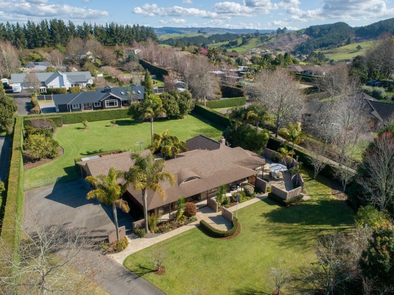 11 River Oaks Drive, Tauriko, Tauranga - Carousel 1