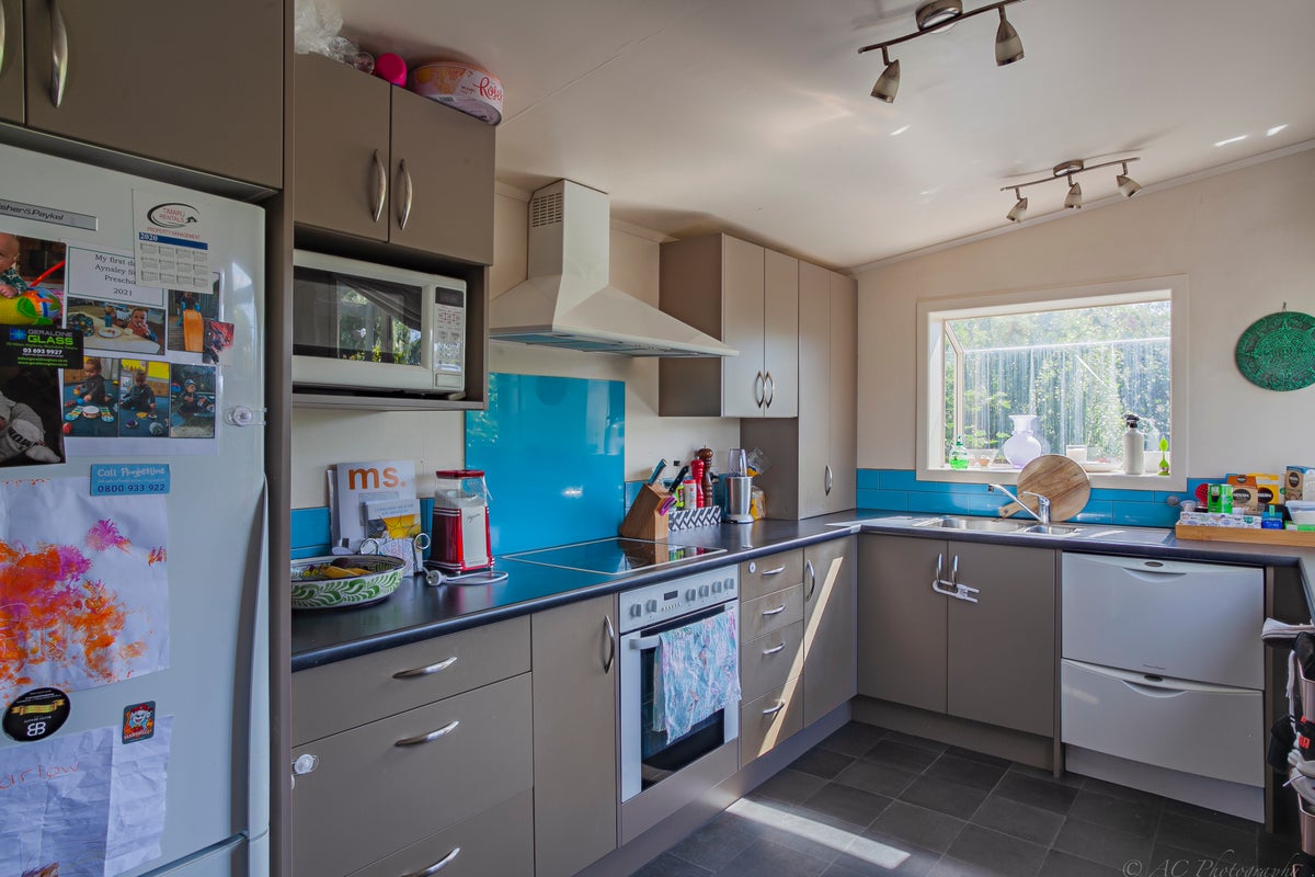 54 Wilson Street, Seaview, Timaru - Carousel 2