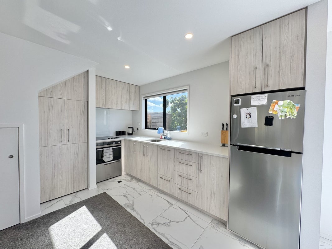 8/105 Purchas Street, Edgeware, Christchurch - Carousel 2