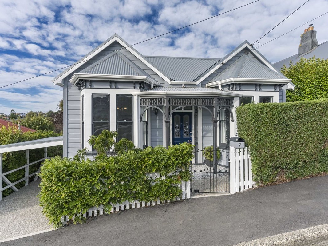 7 Mosgiel Street, Mornington, Dunedin - Carousel 1
