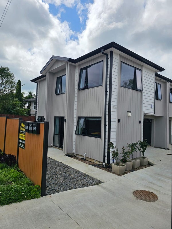 83A Hutchinsons Road, Bucklands Beach, Auckland - Carousel 2