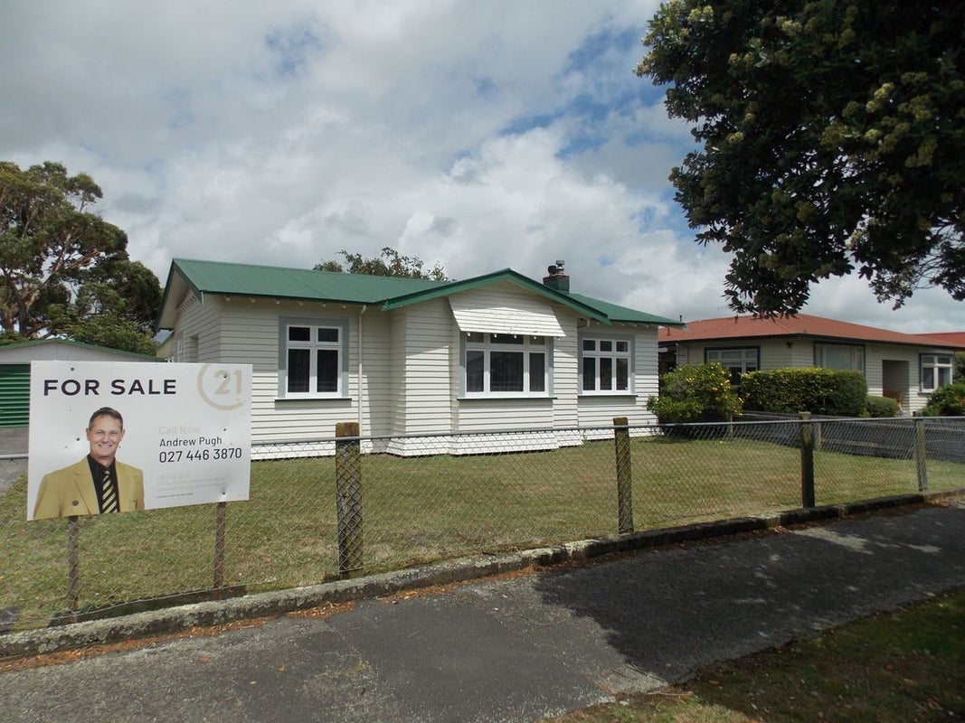 5 Clausen Street, Takaro, Palmerston North, Manawatu / Whanganui - Carousel 1
