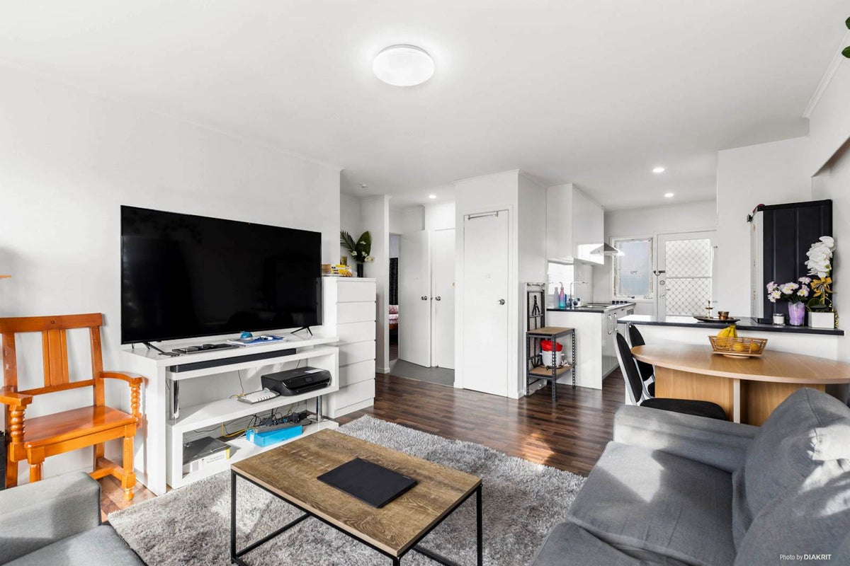 1/22 Fowlds Avenue, Sandringham, Auckland - Carousel 2