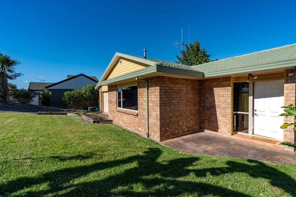 215 Pukete Road, Pukete, Hamilton - Carousel 1