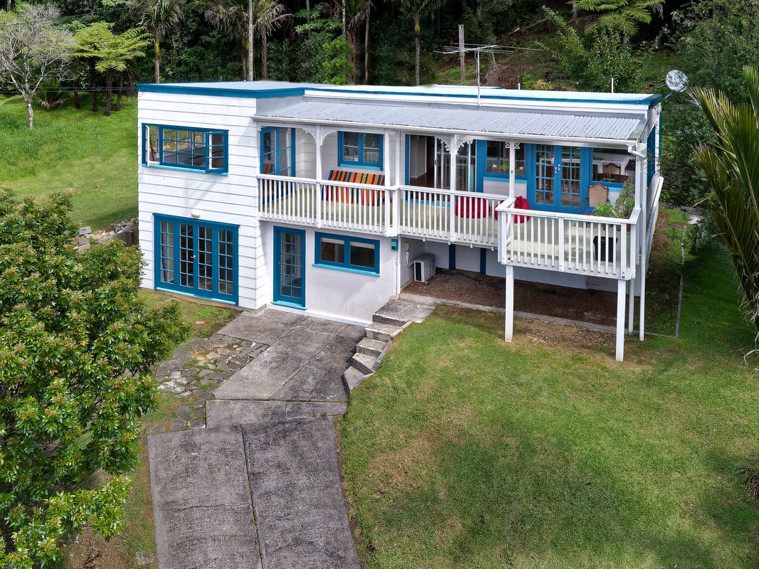 1188 Huia Road, Huia, Auckland - Carousel 1