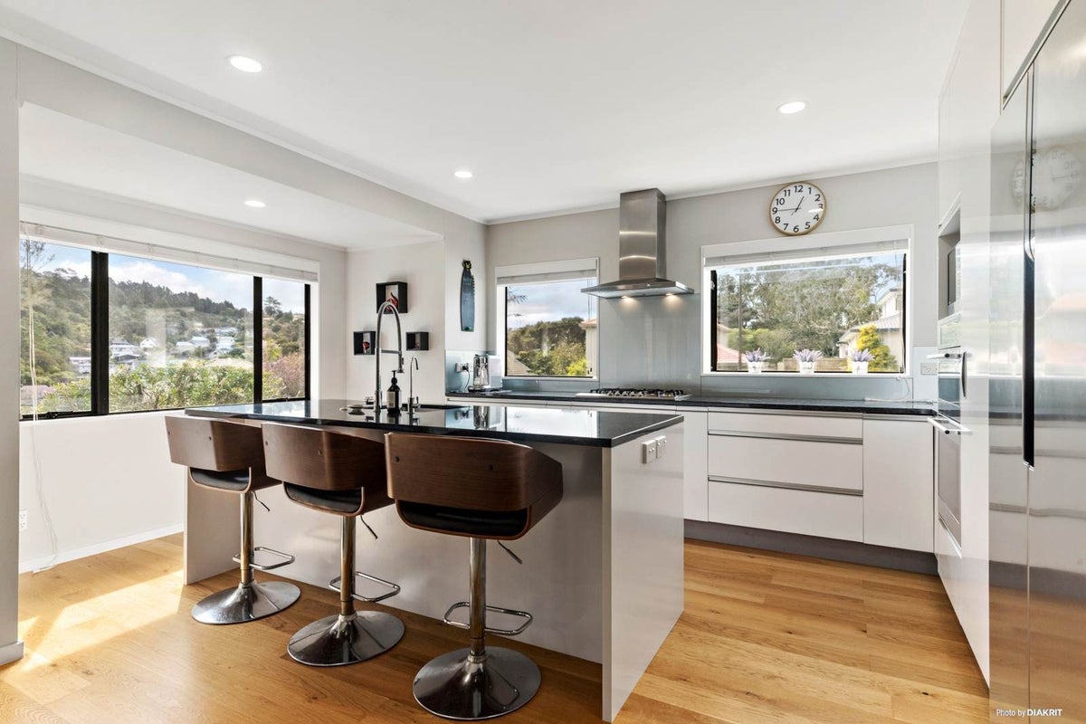 106 Seaview Road, Glenfield, Auckland - Carousel 2