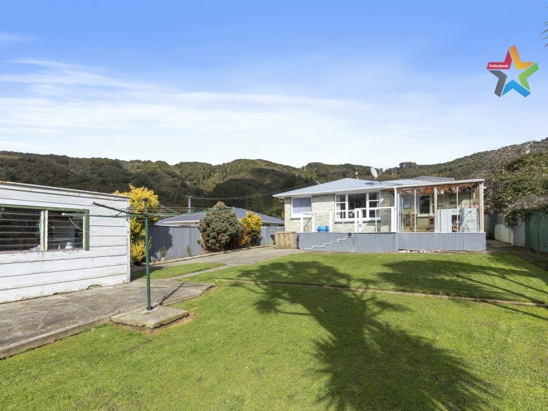 54 Holland Street, Wainuiomata, Lower Hutt - Carousel 1