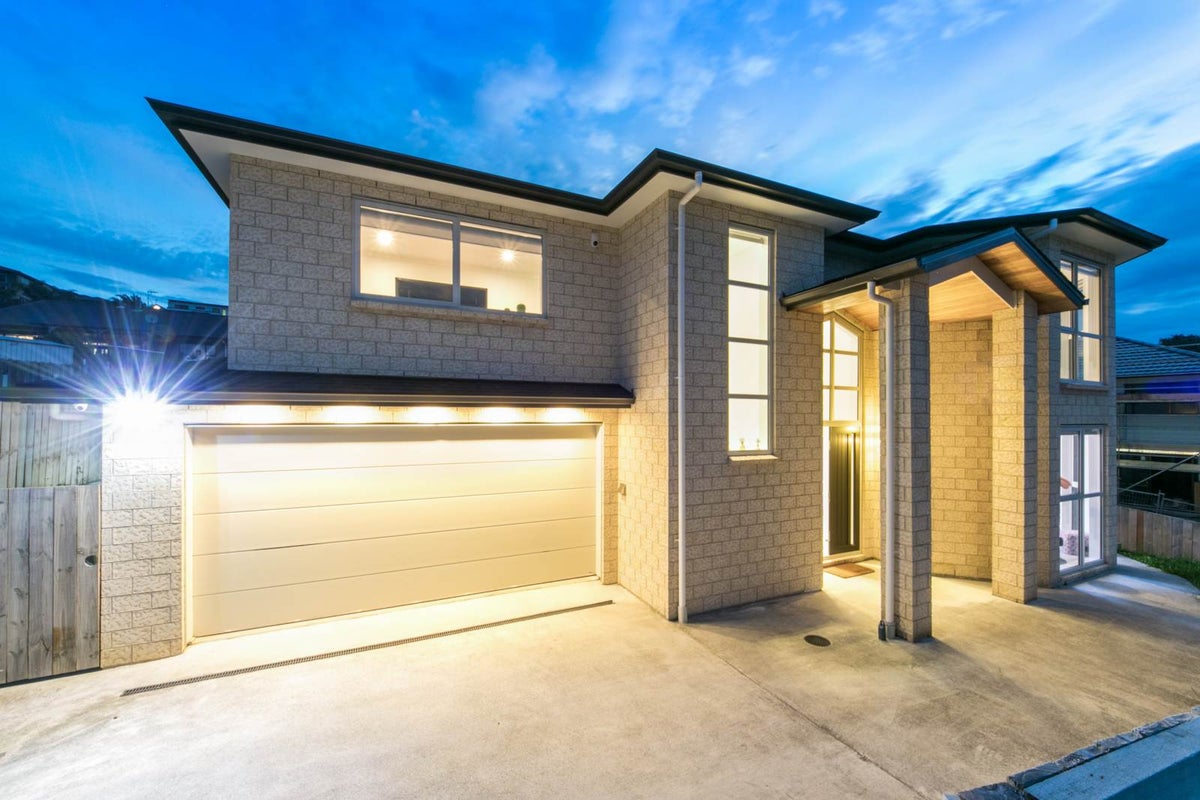 17 Shibata Rise, Ranui, Auckland - Carousel 1