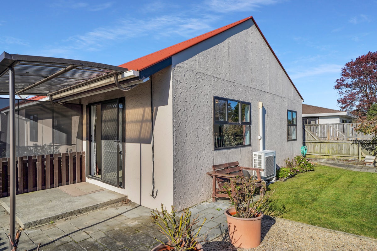 1/840 Main North Road, Belfast, Christchurch - Carousel 2