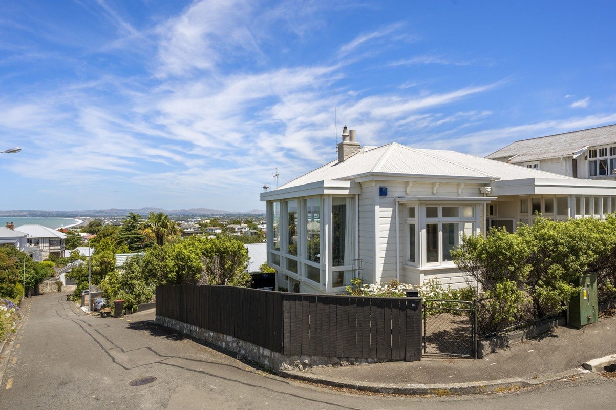 18 Lighthouse Road, Bluff Hill, Napier - Carousel 19