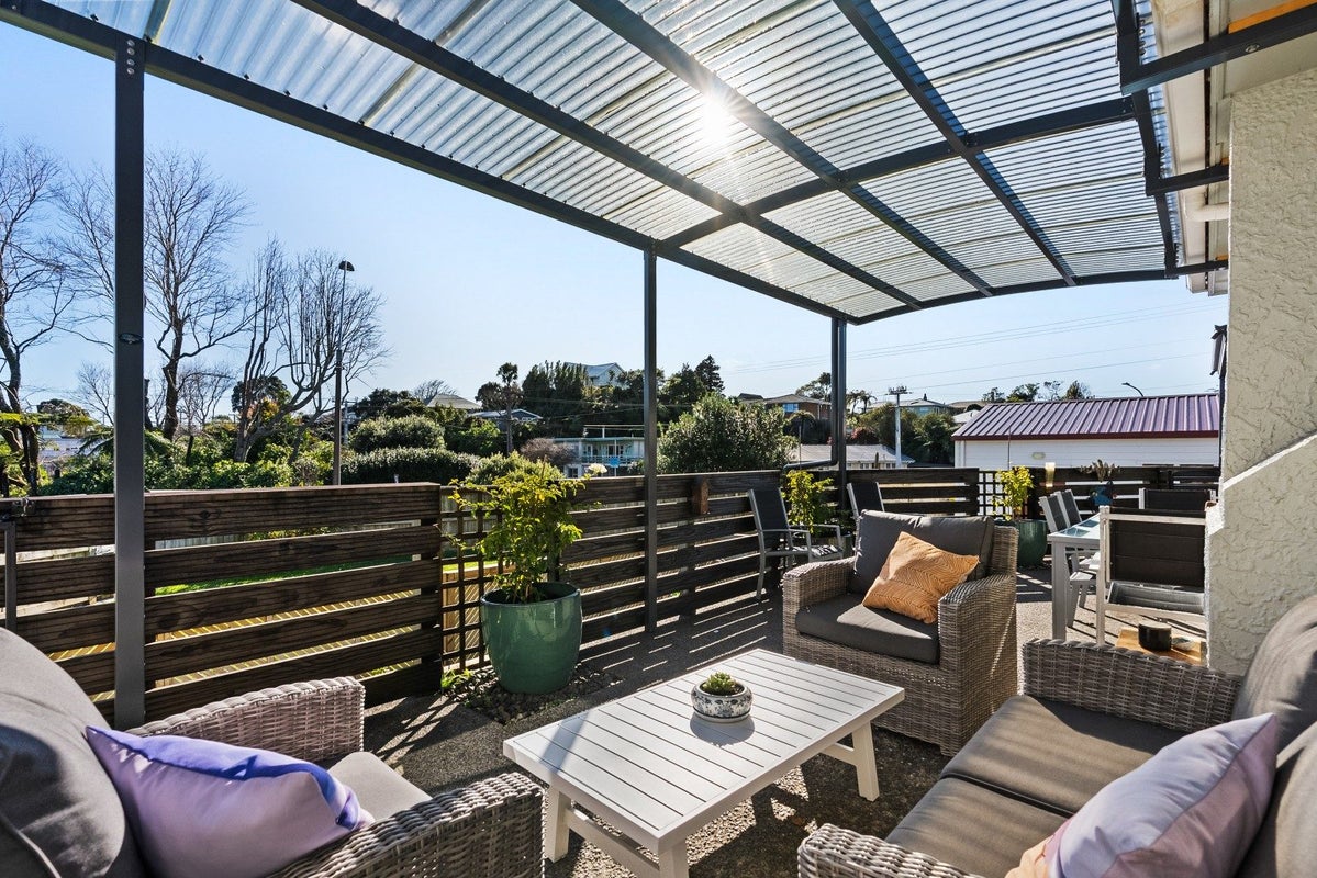 150 Brooklands Road, Vogeltown, New Plymouth - Carousel 1